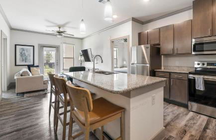 Landing Amazing 1BD Courtyard Pool - Photo 38