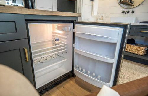 Glamping cottage with glass front and hot tub! - Foto 12