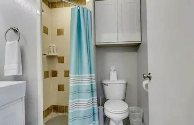 Garage Studio near OUSHC Hospital - Photo 32