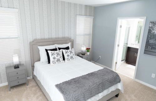 Marvelous Villa, South facing pool and hot tub, themed bedrooms near Disney - Foto 35