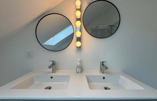 Le Mendo - Wi-Fi, TV, Parking, Moderne, Neuf - Foto 6