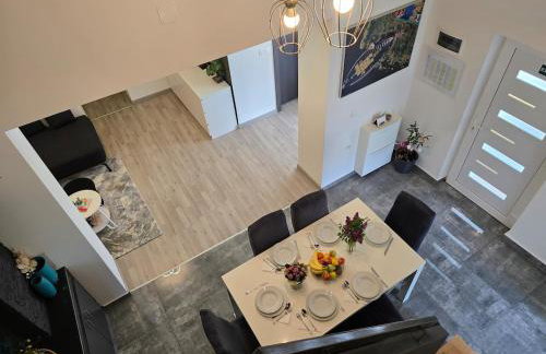 Grey House with heated pool Kričke Drniš - Foto 20