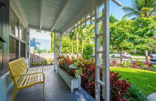 Blue Water Bungalow - Chic Palm Beach Vibes - Foto 51