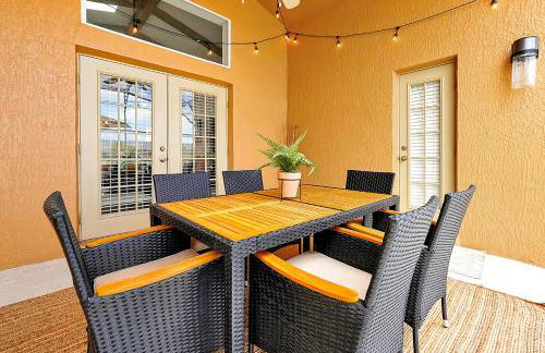 5BR Cottage w Pool & Hot Tub Near Disney - Foto 20