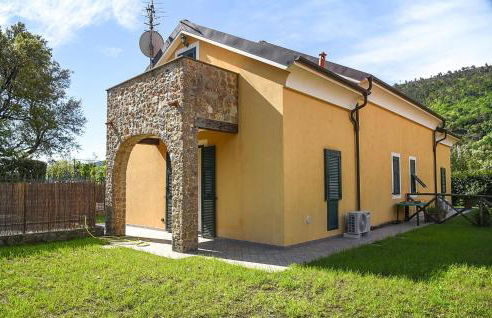 2 Bedroom Cozy Home In Cisano Sul Neva - Foto 7