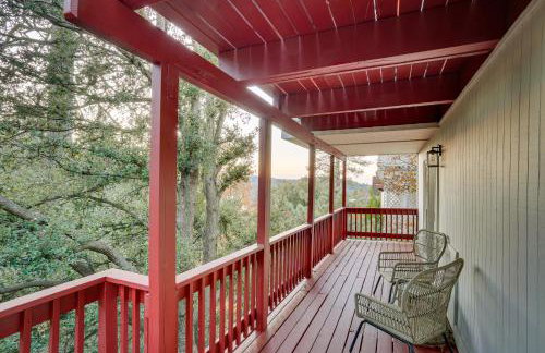 Crestline Cabin Mountain Views and Fire Pit! - Foto 26