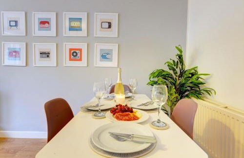 Modern 2 Bed House Sleeps 6 Southam Town Centre - Inspire Homes Ltd - Foto 8