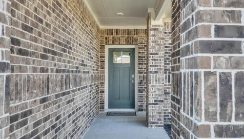 Stylish 4BR Family Home with Game Room and Backyard - Foto 2