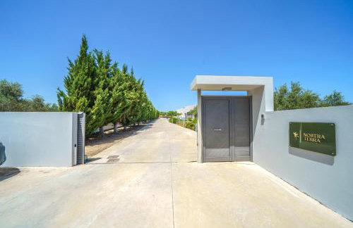 Nostra Terra Villa, 2-acre Secluded Nature Escape with Heated Pool, By ThinkVilla - Foto 58