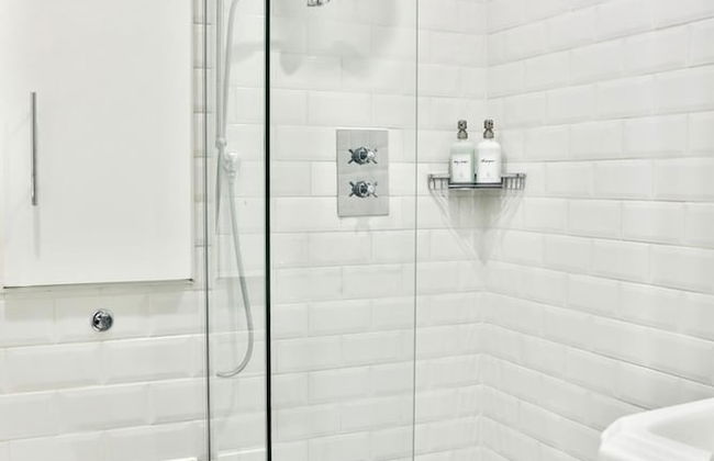 Newly Refurbished Flat With Great Transport Links - Foto 14