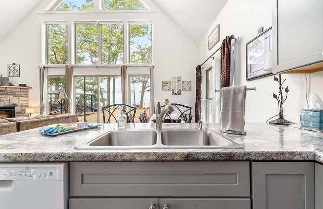 Beautiful Overlooking Shoreline 3BDR Chalet ➠18396 - Foto 25