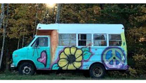 Vintage Short Bus Vacation Rental Nestled in the Forest near North Conway, New Hampshire - Foto 4