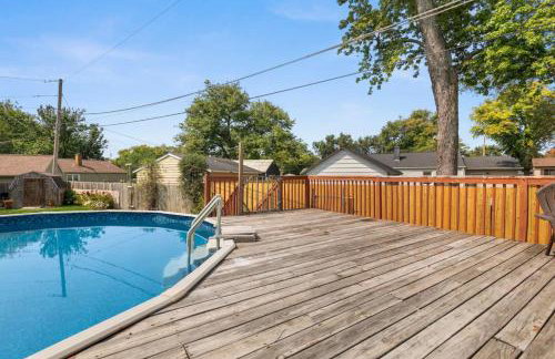 Poolside Palisade - A Fun Family Retreat for 6 - Foto 9