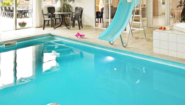 24 Person Holiday Home in Idestrup - Foto 2, Piscina