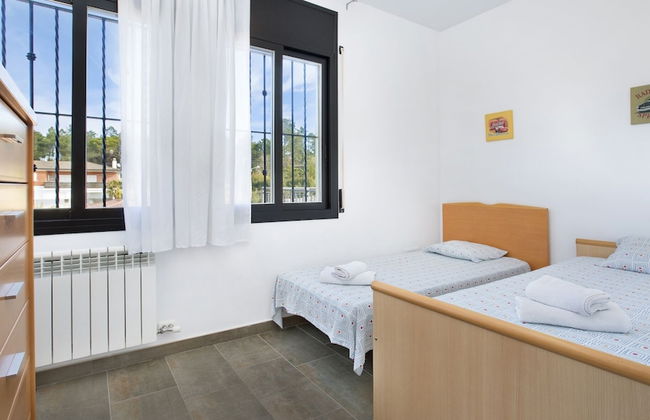 Camelia in Llafranc With 4 Bedrooms and 3 Bathrooms - Photo 5