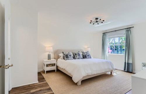 The Glenn House - Gather Poolside in a Breezy South End Getaway - Foto 6