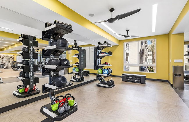 Global Luxury Suites Irvine - Foto 32