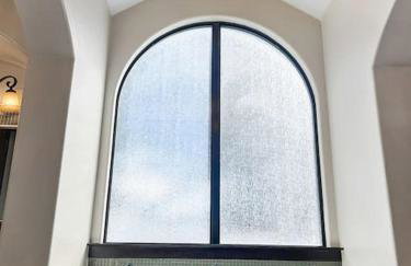 Stunning Spanish-Style Retreat with Pool Sleeps 28 - Foto 21