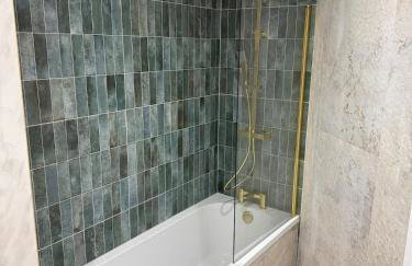 The Malthouse - Luxury City Apartment - Photo 27