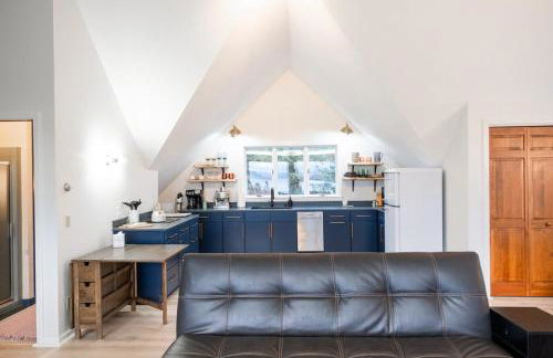 Cozy Studio, Snowmobile Lake Access & 5min to Downtown - Photo 4