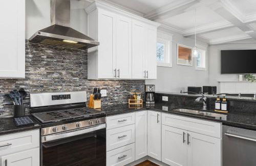 Walk to Broadway & Germantown Large House with Patio - Foto 16