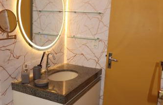 Lindo apartamento 50 metros da praia - Foto 23