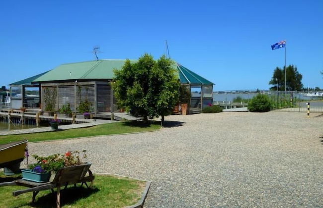 Boat Haven Studios - Photo 21