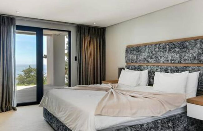 Luxurious Holiday Villa w Views Pool Jacuzzi Halo Villa - Photo 39