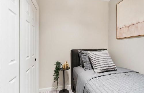 Near to Manhattan PATH Train To NYC EWR - Foto 2