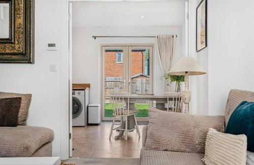 Contemporary 3 Bedroom home in Launton Village - close to Tythe Barn, Bicester Shopping & Bicester Heritage - Foto 20