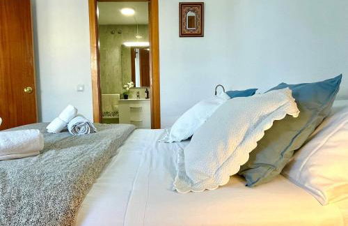 GATU Villa Sol, junto a la playa , piscina, 2 baños, aire cc, terraza, " Preferente mayores de 21 años y familias " - Foto 15