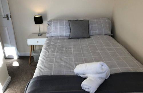 Stylish 3-Bedroom Home with Parking - Foto 29