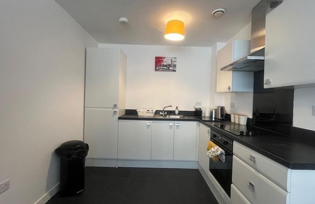 Central 2-bed Apt - Sleeps 4 - Parking & Wifi - Foto 10