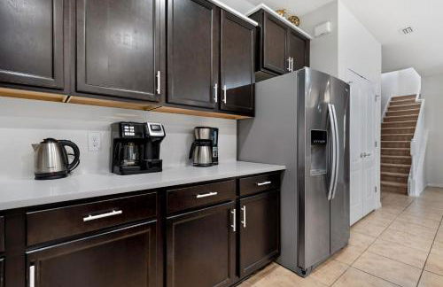 Comfortable Vacation Home Great Resort Pool/Spa Sleeps 20 - Foto 38