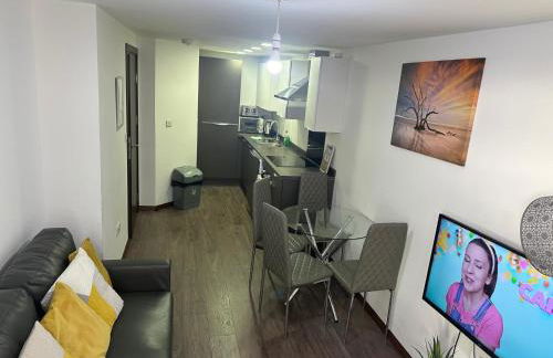 1BR Hideaway Near NEC & Resorts World - Ideal for Travelers - Foto 19