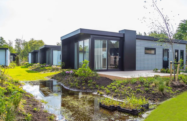 Pavilion 4 - Photo 1