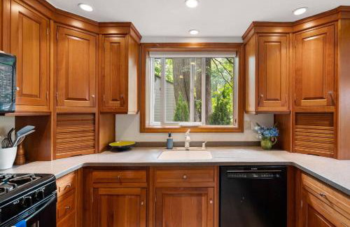 Family Friendly Home|Walk to Ocean+Downtown RKPT - Foto 25