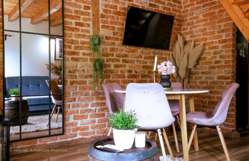 WoodenHouse with two Apartments - Foto 10