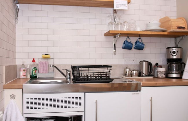 Milton House Studio Apartment Suites - Photo 70