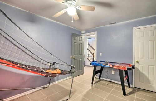 Pond-View Deck and Pool Table Woodbridge Haven! - Foto 20