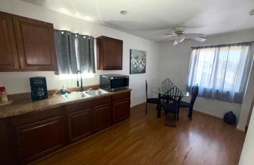 Flowers Downtown Apt Free Parking - Foto 21