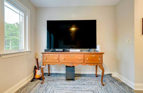 Expansive Georgetown Home with Decks and Fire Pit! - Foto 29