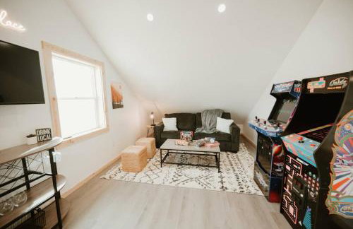 New Cabin Pet Friendly With A Game Room And King Beds - Foto 56