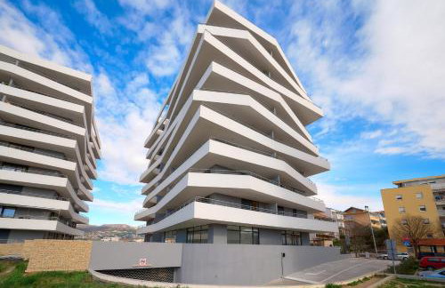 Urban Nook Design Apartments - Private Garage Parking - Foto 2