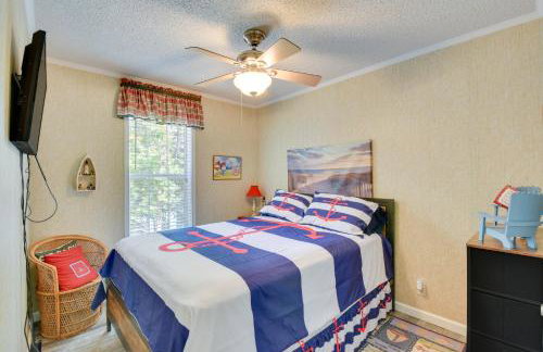 Lakefront Fair Play Vacation Rental, Pets Welcome! - Foto 12