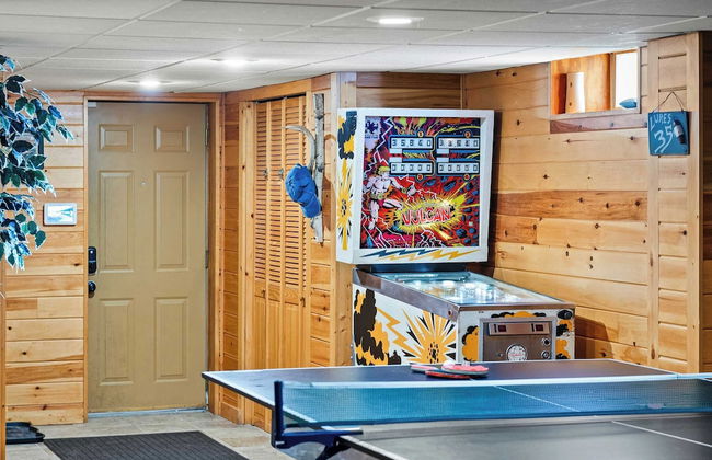 Deer Haven Cabin by Avantstay Waterfront Dock + Firepit - Foto 14