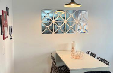 707- Apartamento Encantador, amplo e decorado, quarto, sala, cozinha, mobiliario moderno, cozinha completa com utensílios , Excelente vista da cidade e localização privelegiada no bairro Bigorrilho - Photo 44