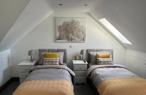 Luxury 5 Bed All En-Suite Cinema Room - Foto 9