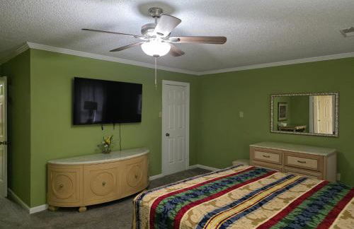 6BR in Suburban area close to Freeway and Galeria - Foto 29