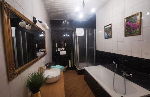 Under the Hill plus - Foto 7